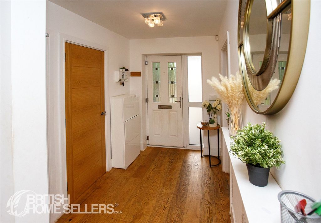 Property photo 3 of 58 Picture No. 34