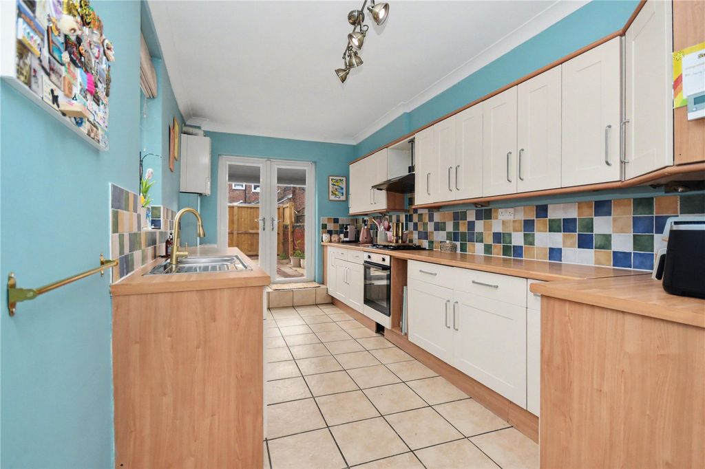 Property photo 3 of 14 Picture No. 27