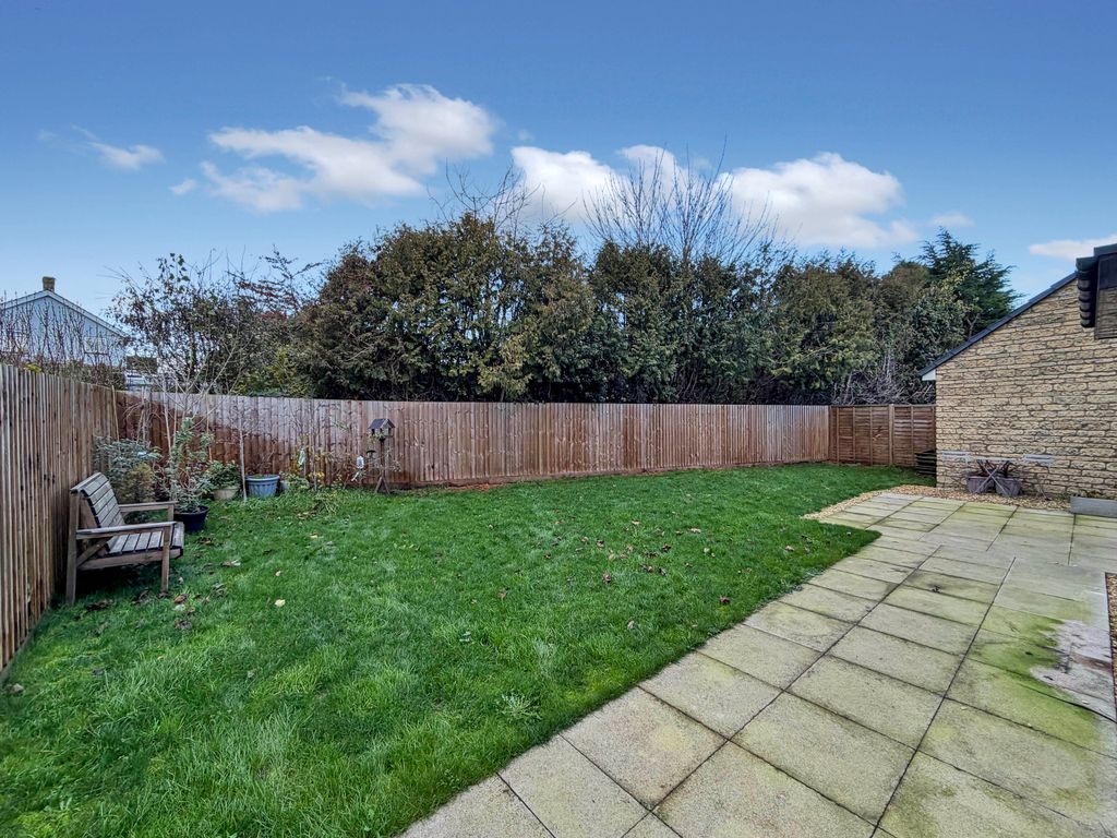 Property photo 2 of 19