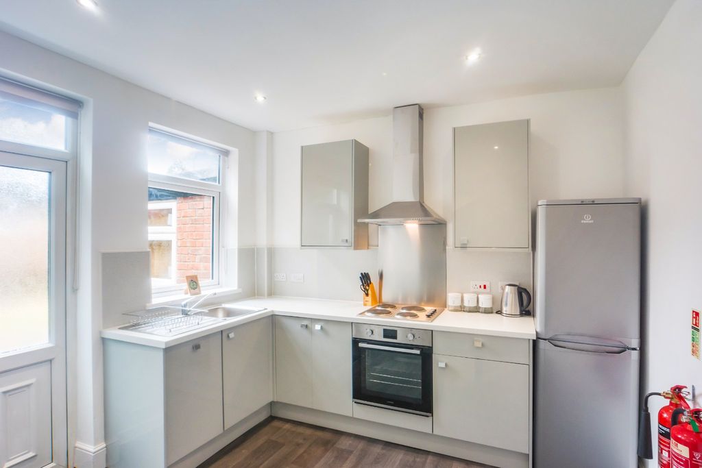 Property photo 3 of 16 Photo 3