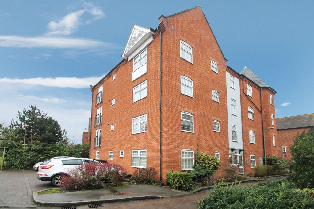 Property photo 1 of 8