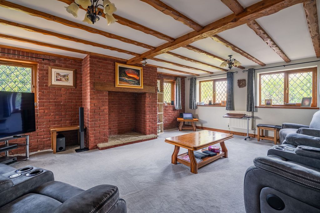 Property photo 2 of 19