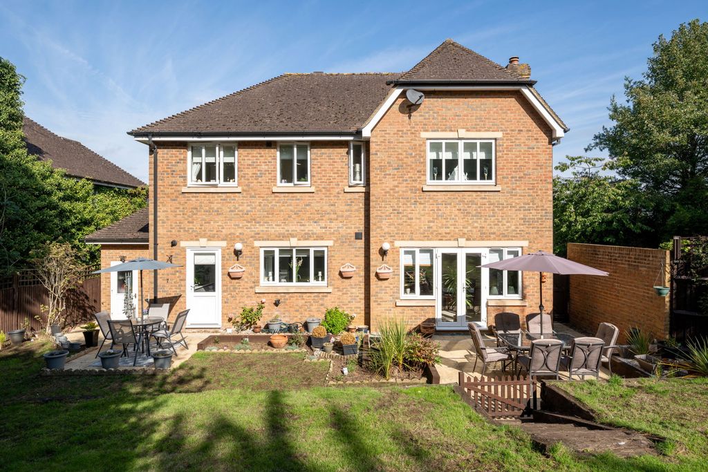 Property photo 2 of 30