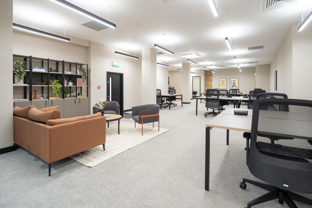 Property photo 3 of 28 Ground Floor Office