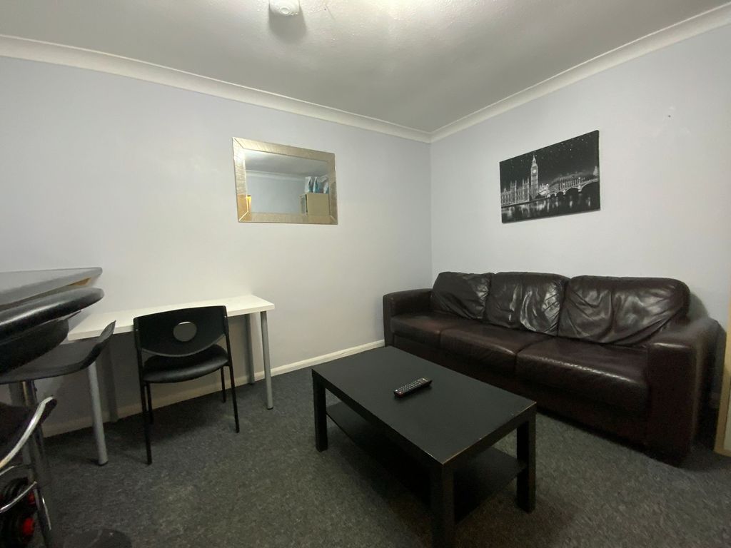 Property photo 2 of 4 Communal Living Room