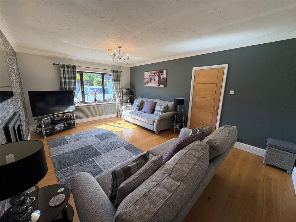 Property photo 2 of 38