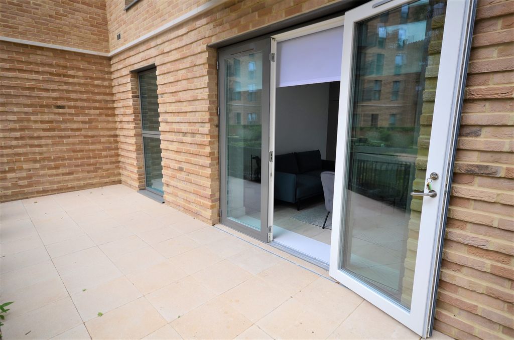 Property photo 3 of 12 Patio2