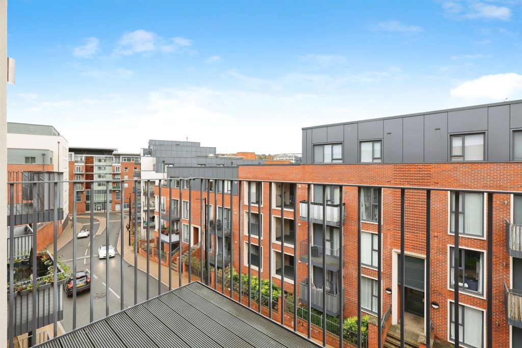 Property photo 2 of 14