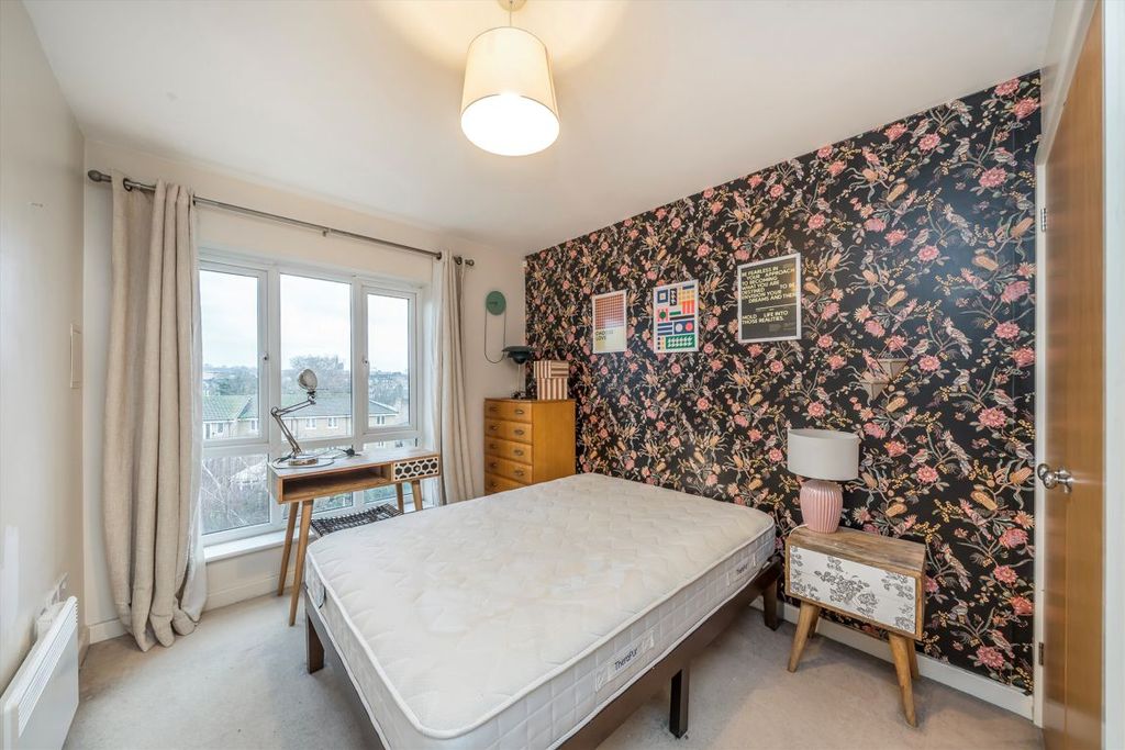 Property photo 3 of 7