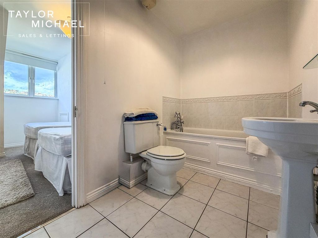 Additional image 15 of 4 bed flat to rentThe Strand, Brighton Marina Village, Brighton BN2