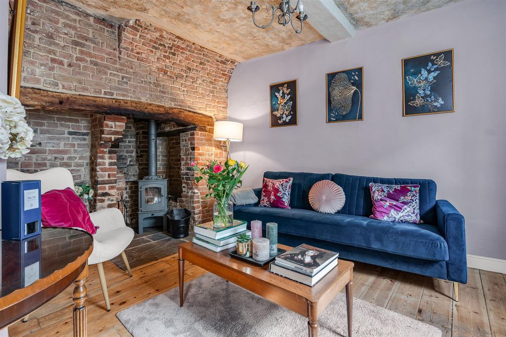 Property photo 2 of 43 Internal-35.Jpg