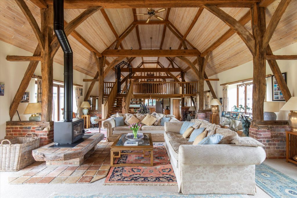 Property photo 3 of 25 Image