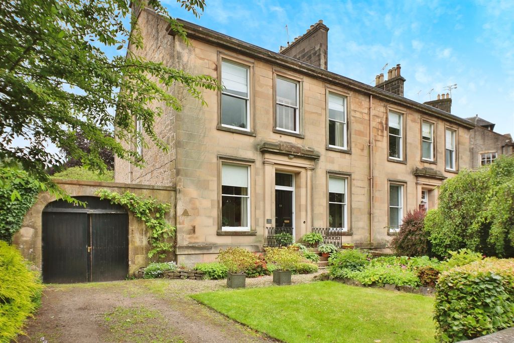 Property photo 1 of 19