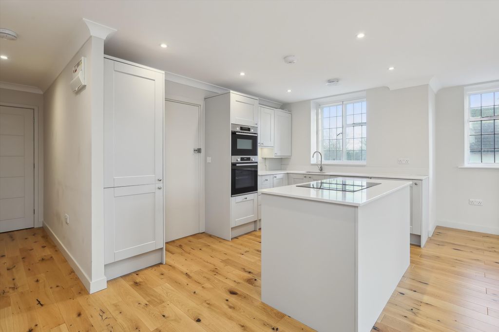 Property photo 3 of 9 Image