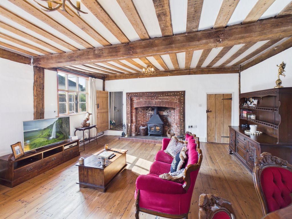 Property photo 2 of 11