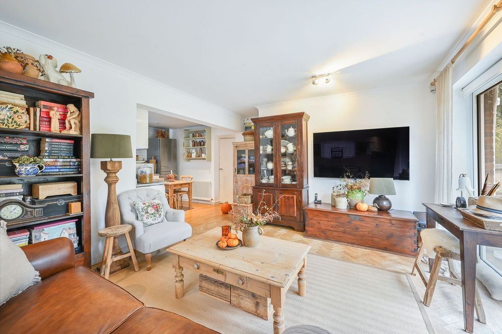 Property photo 3 of 14