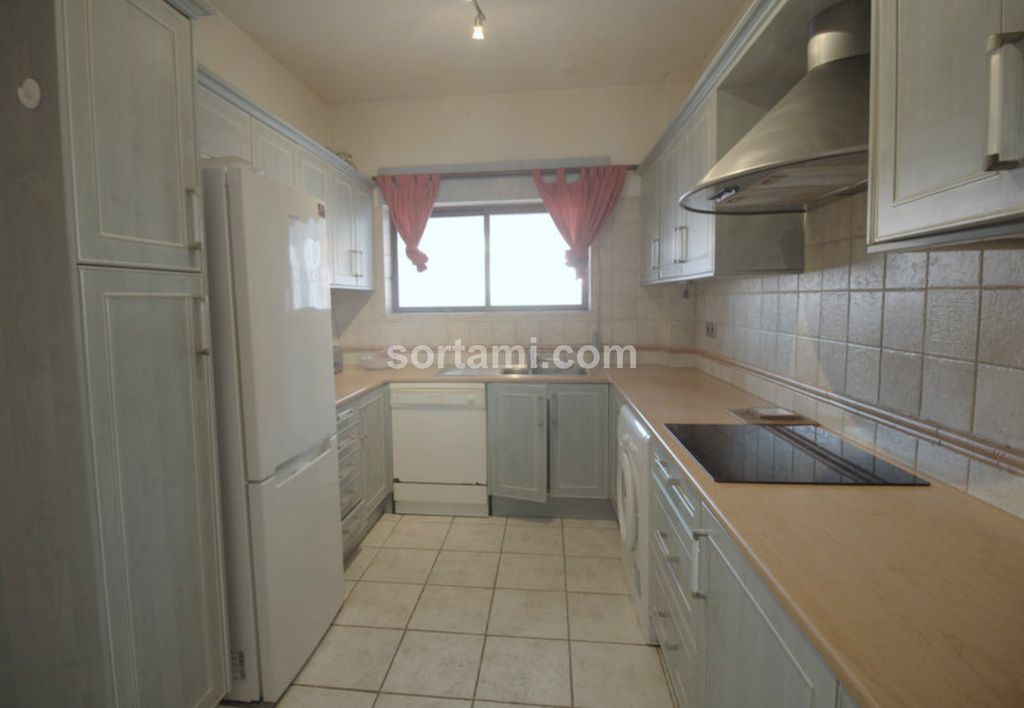 Property photo 3 of 27