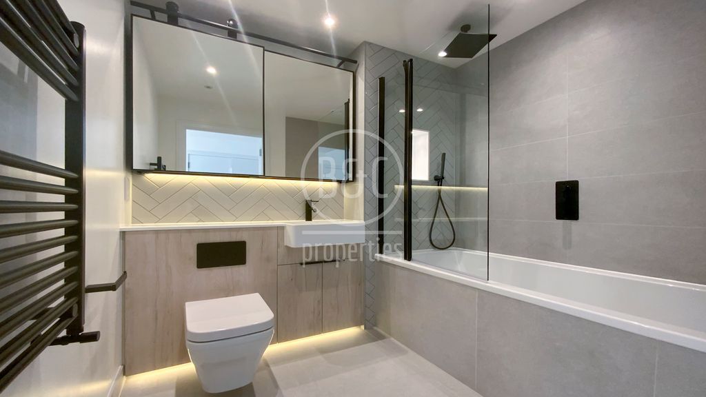 Property photo 2 of 11 Photo 02