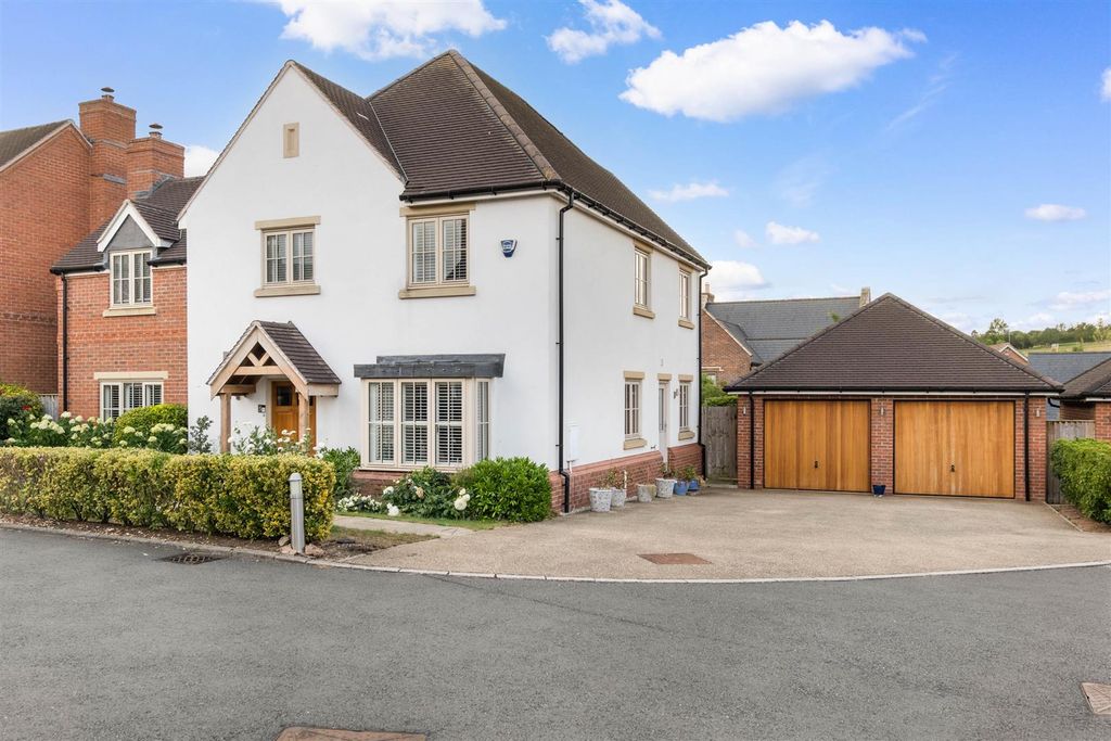 Property photo 1 of 17