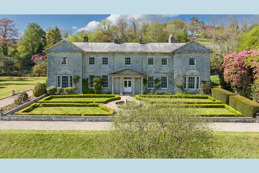 Property photo 1 of 17 Photo 1