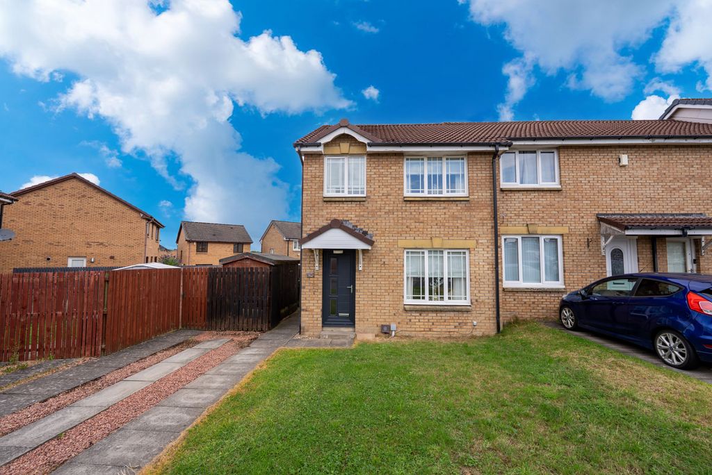 Property photo 1 of 30 3 Bedroom Semi Detached For Sale