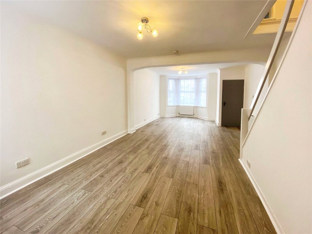 Property photo 2 of 14 Picture No. 02