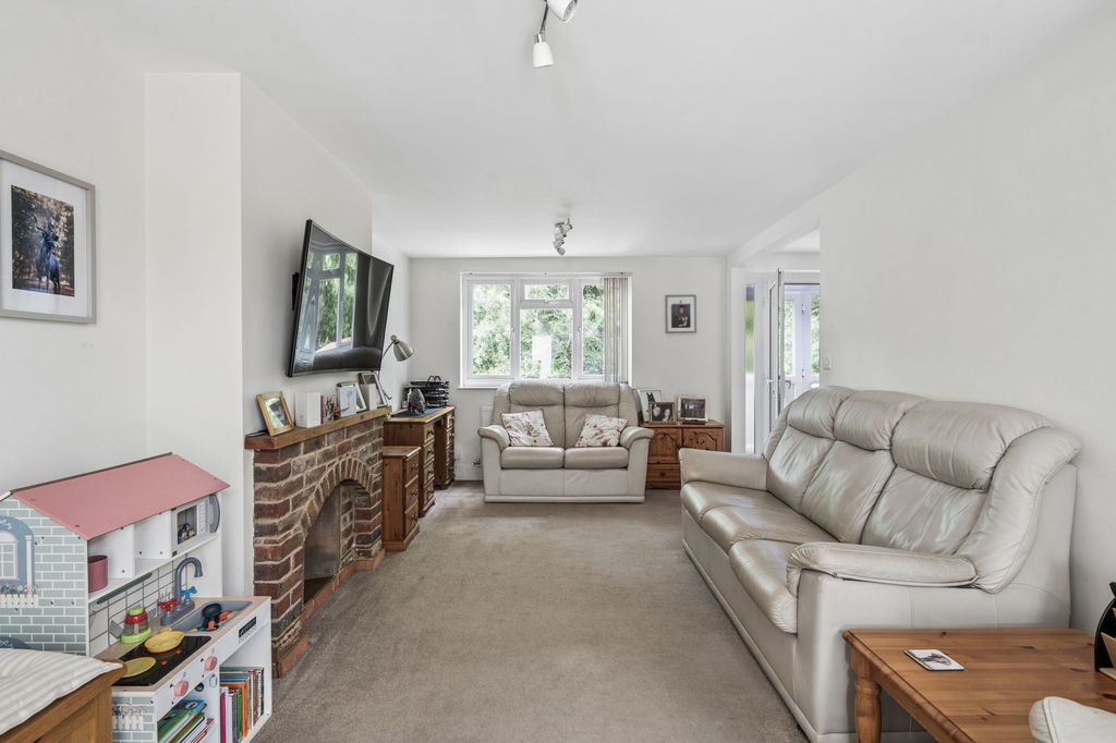 Property photo 3 of 14