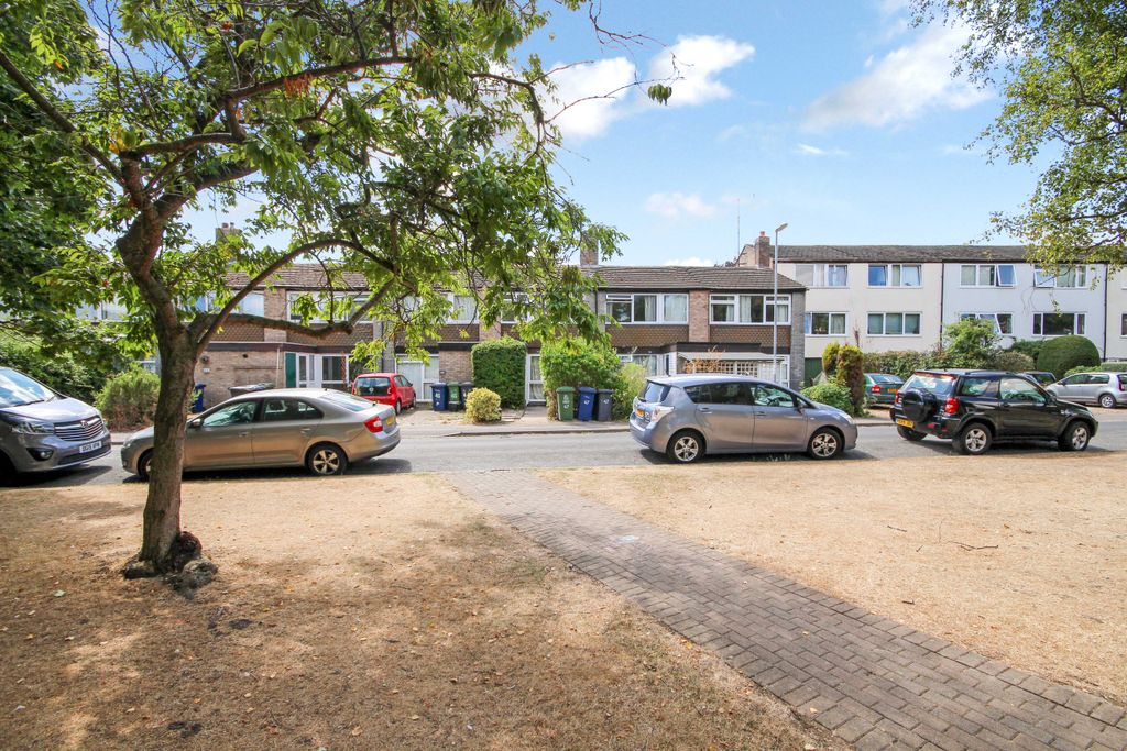 Property photo 1 of 12