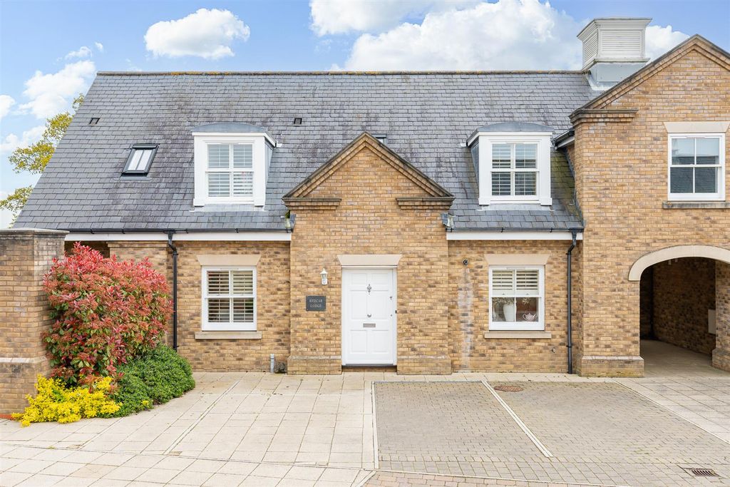 Property photo 2 of 33 External-5.Jpg