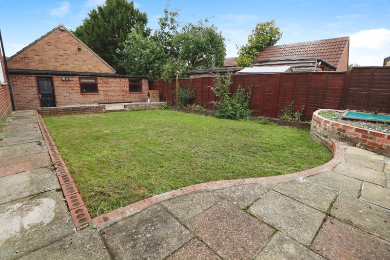 Property photo 2 of 24 Saran Court