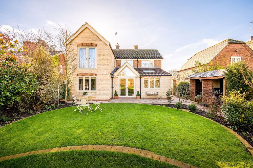 Property photo 1 of 48