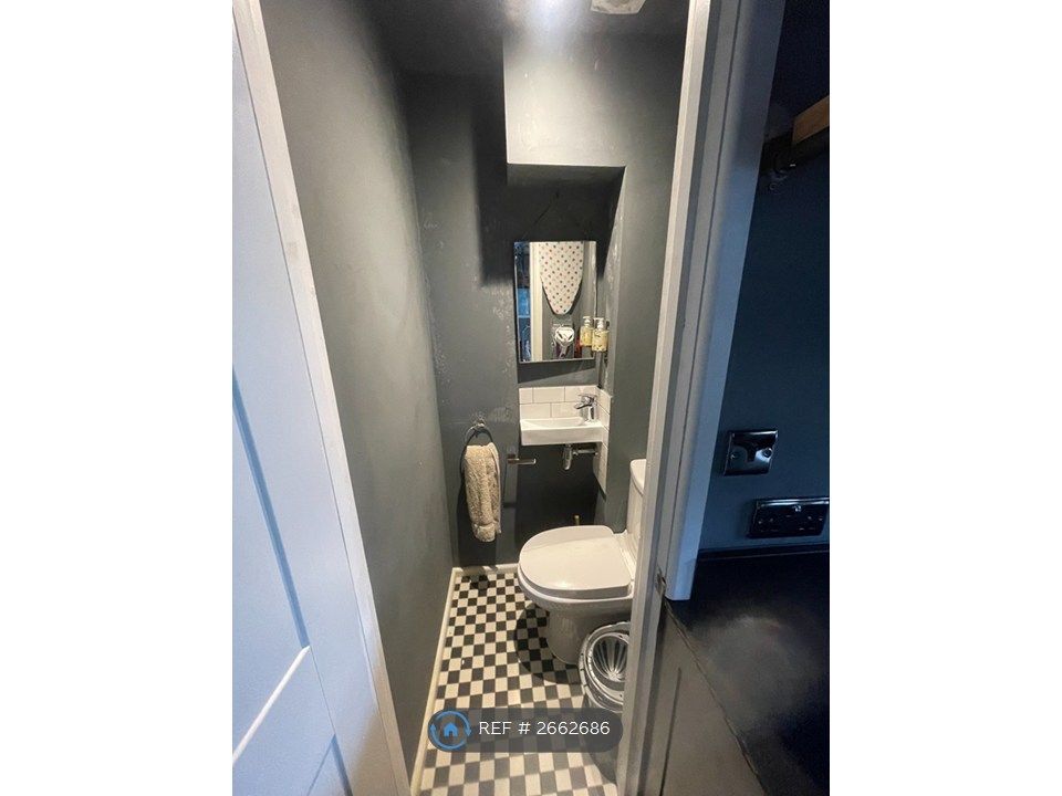 Property photo 3 of 13 Up Stairs Toilet