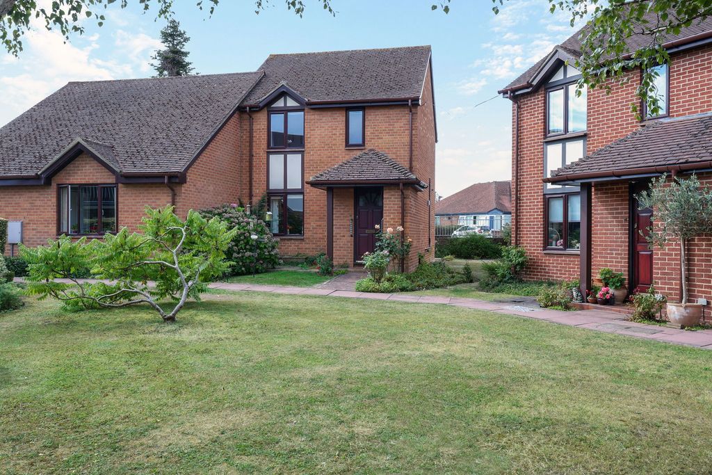 Property photo 1 of 18