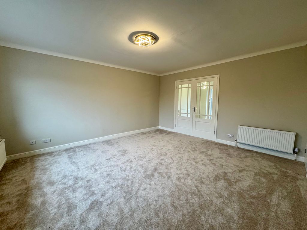 Property photo 3 of 11 Img_4676