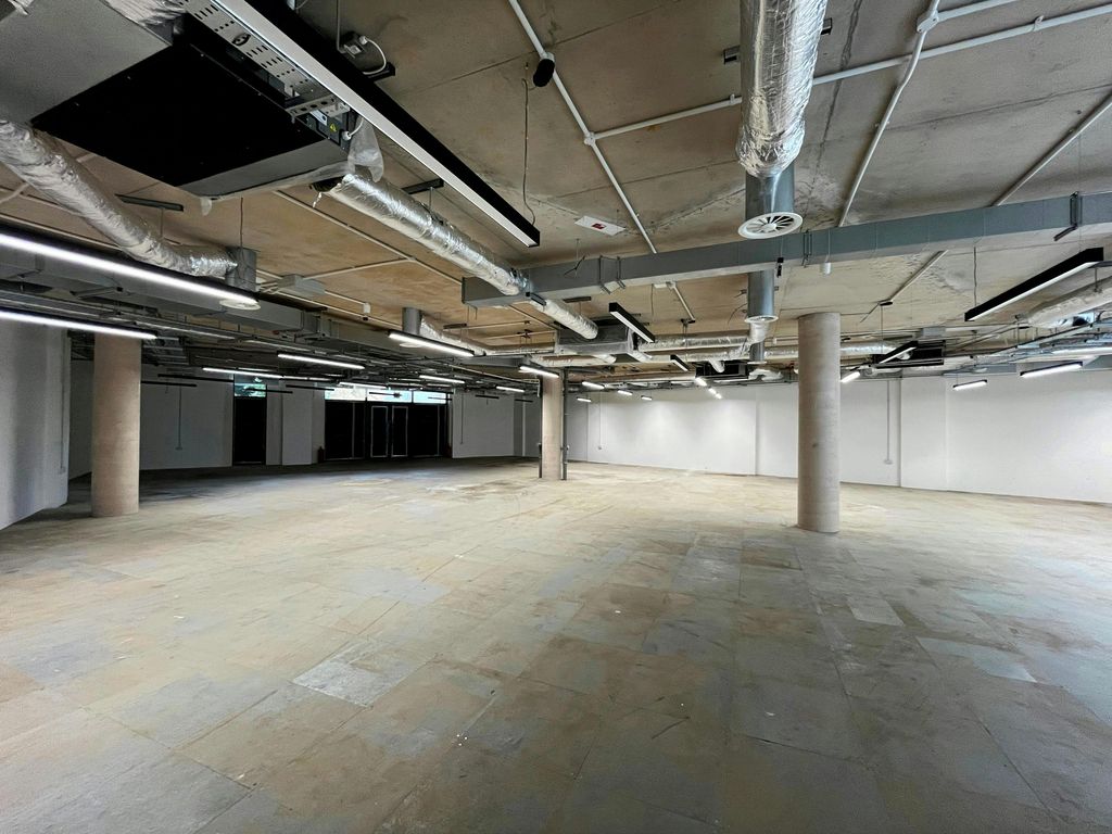 Property photo 3 of 3 The Mall 45 3.Jpg