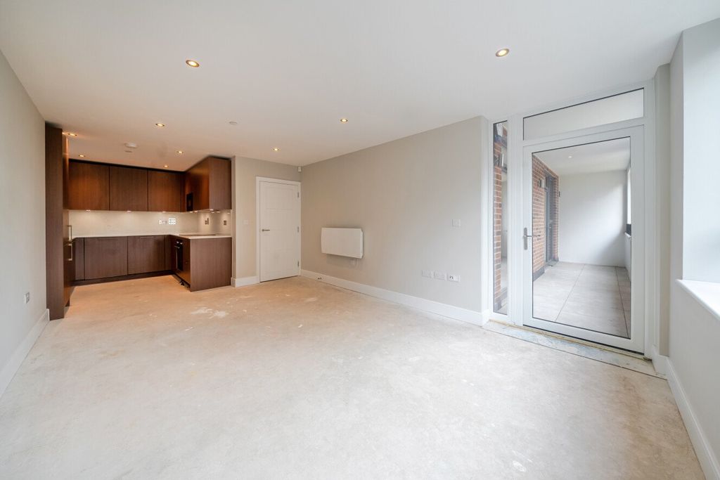 Property photo 2 of 17 Picture No. 06