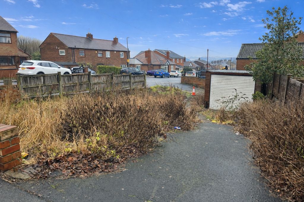 Property photo 1 of 3 4858520