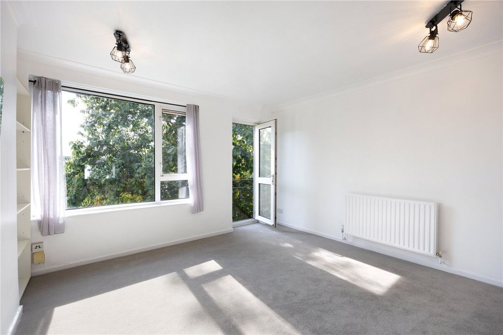 Property photo 3 of 6 Picture No. 13