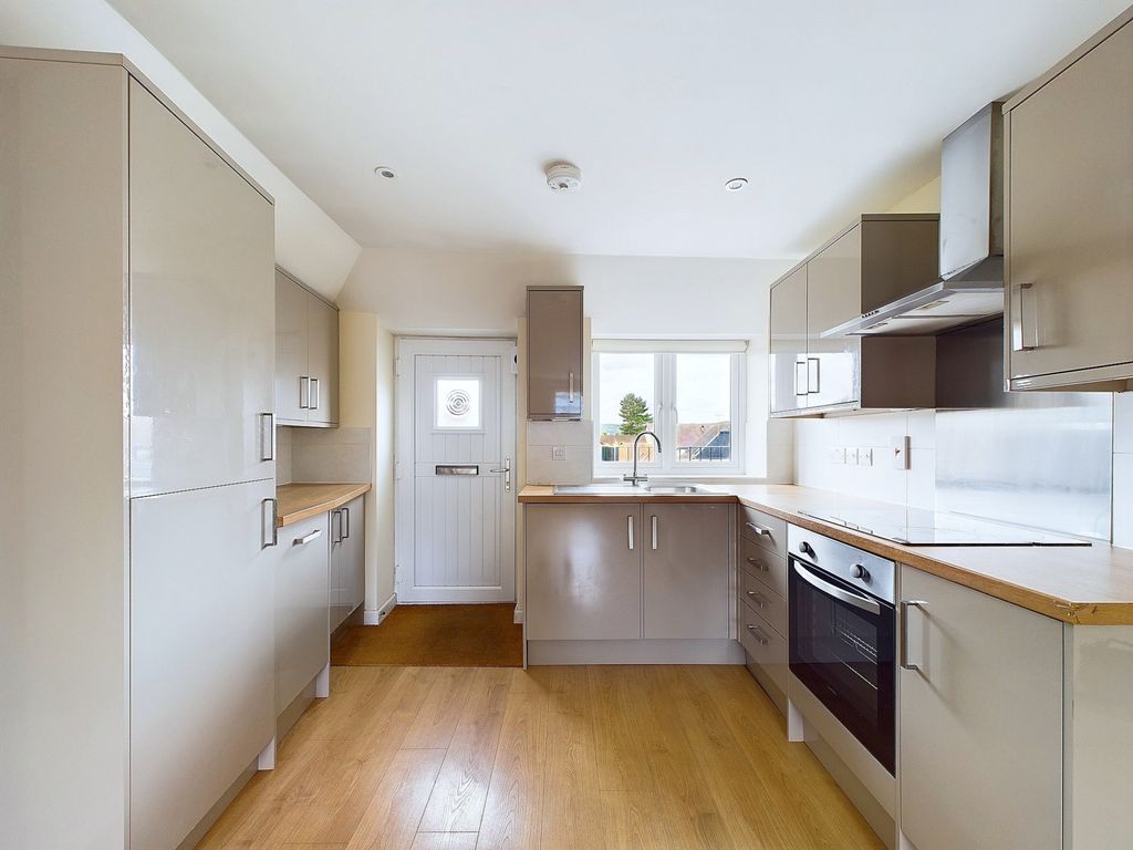 Property photo 2 of 6 10000497-Hr-2