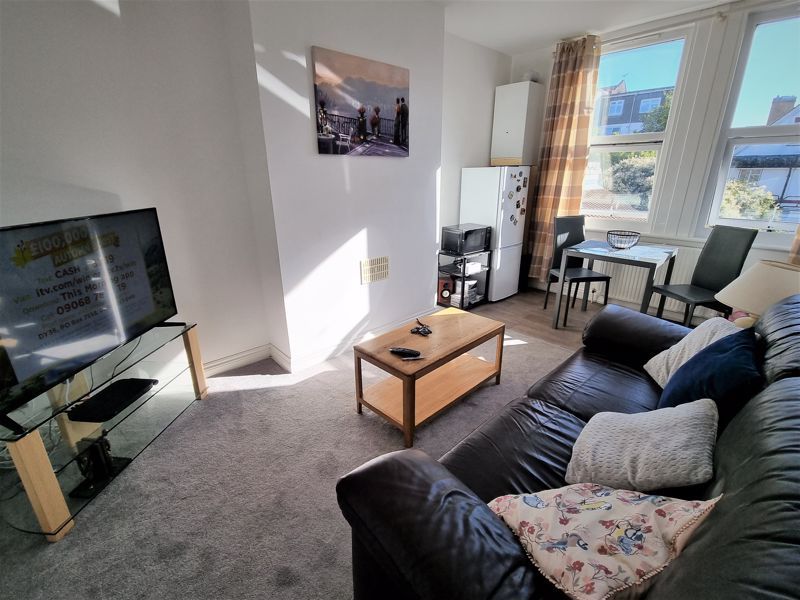 Property photo 2 of 5 Photo 5