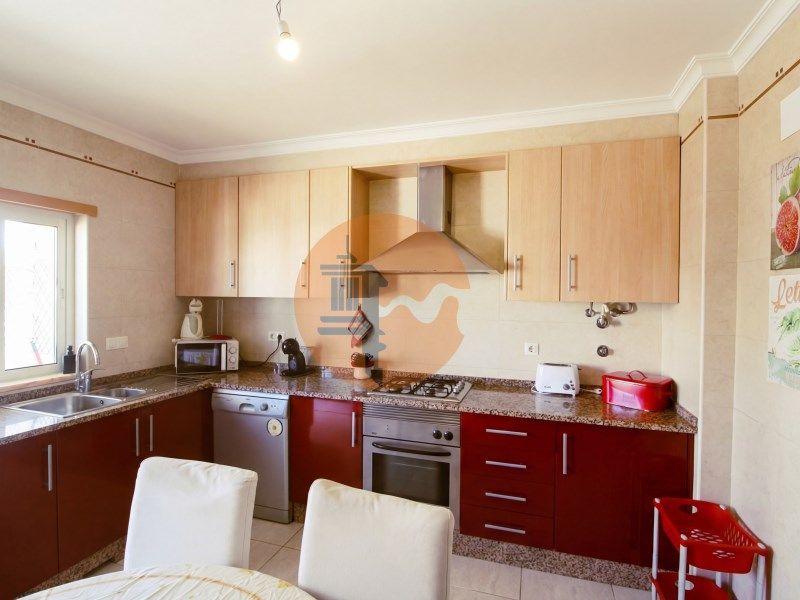 Property photo 2 of 31