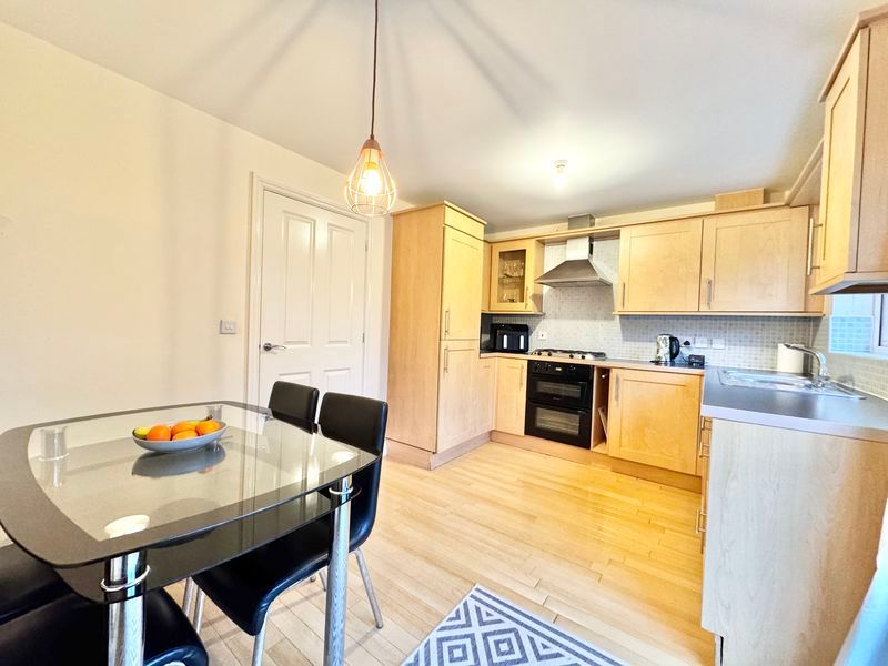 Property photo 3 of 19 Photo 8