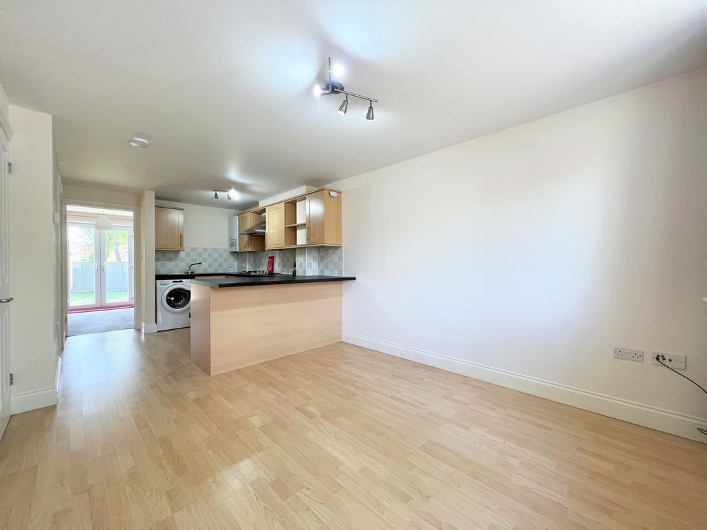 Property photo 2 of 9 Image