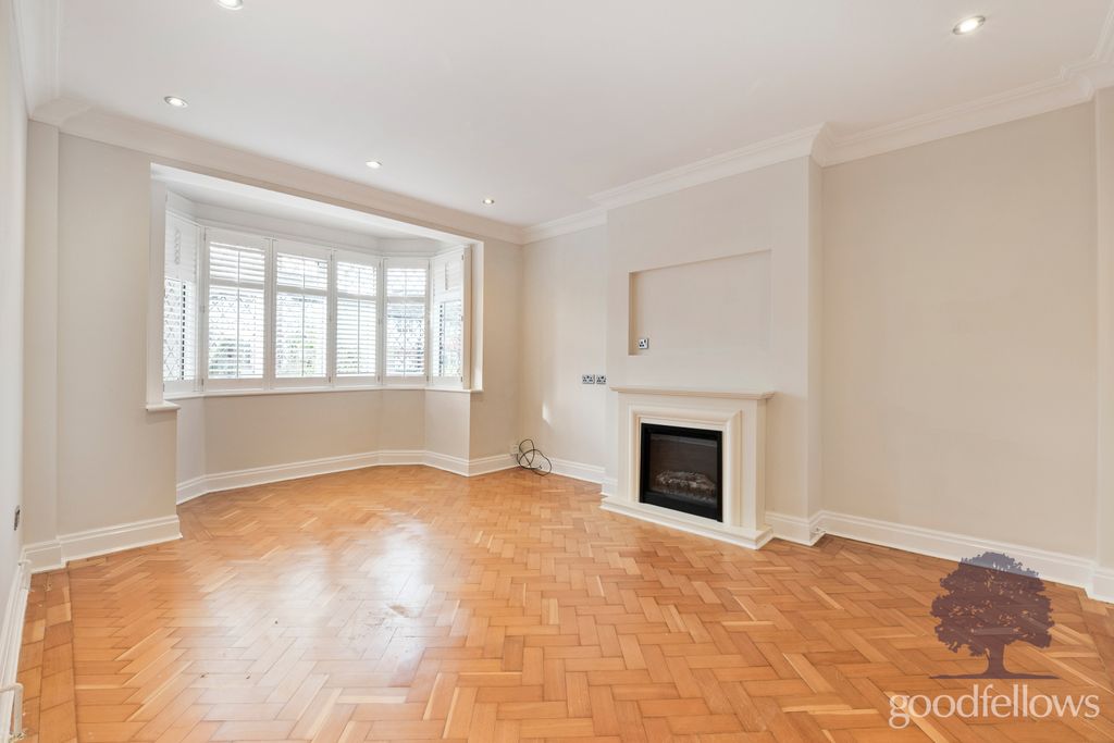 Property photo 2 of 17 Picture No. 02
