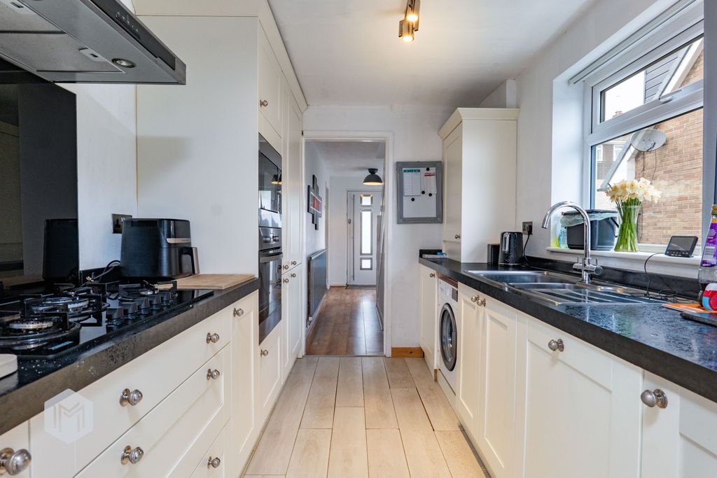 Property photo 3 of 22 Picture No. 15