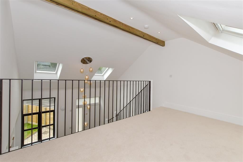 Property photo 1 of 14 Snug Area