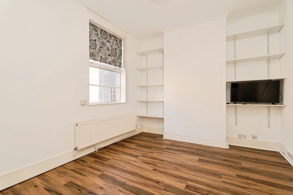 Property photo 2 of 16 Pbox-Img.Jpg