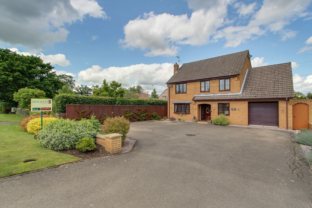 Property photo 1 of 60