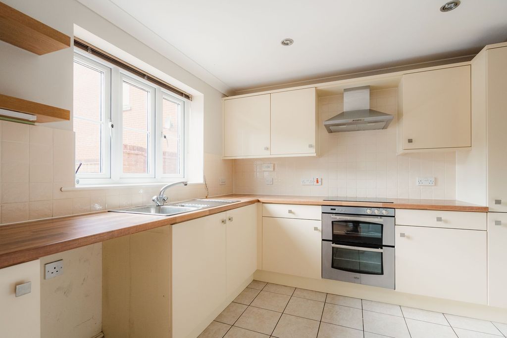 Property photo 3 of 13
