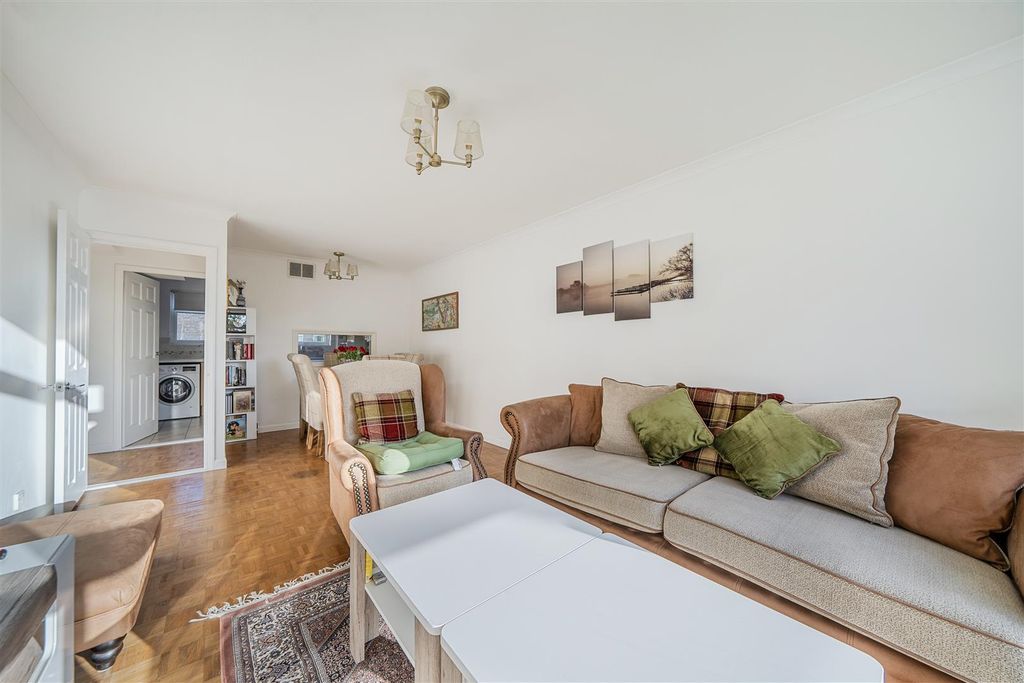 Property photo 2 of 19 1357768-3-68d17E4c78Db8.Jpg